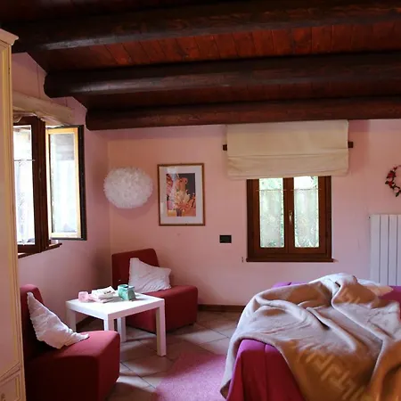Casale Fontanile Smerillo